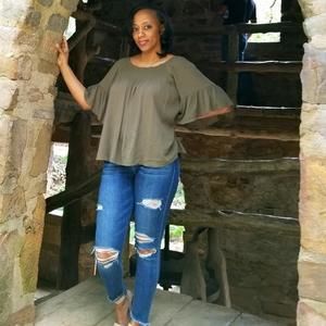 Meet your Posher, K lanell